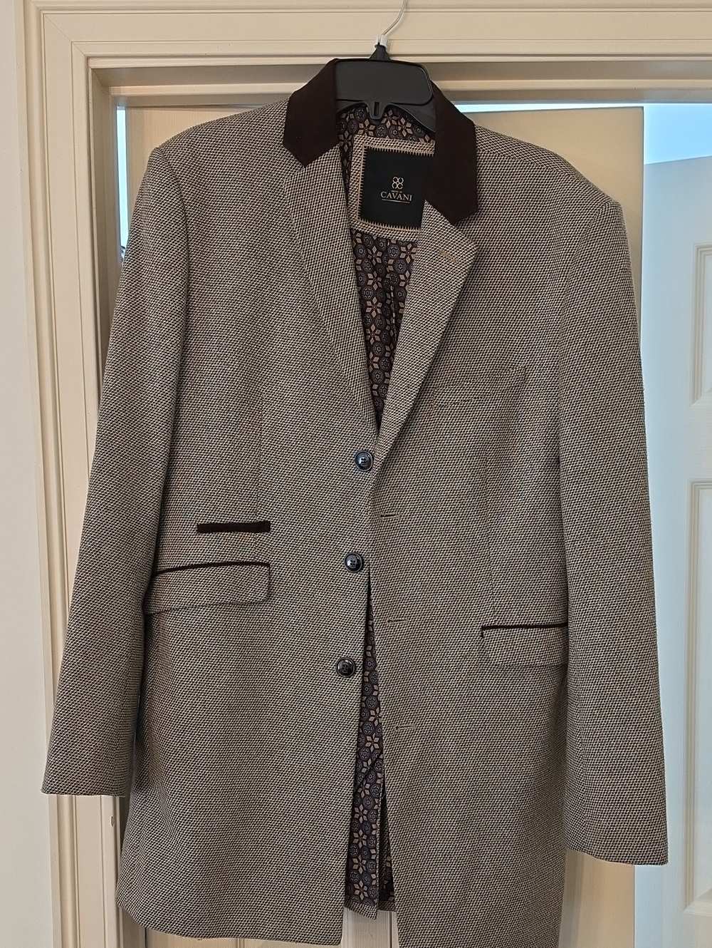 Men's Herringbone Blazer in Gray with Contrast Collar